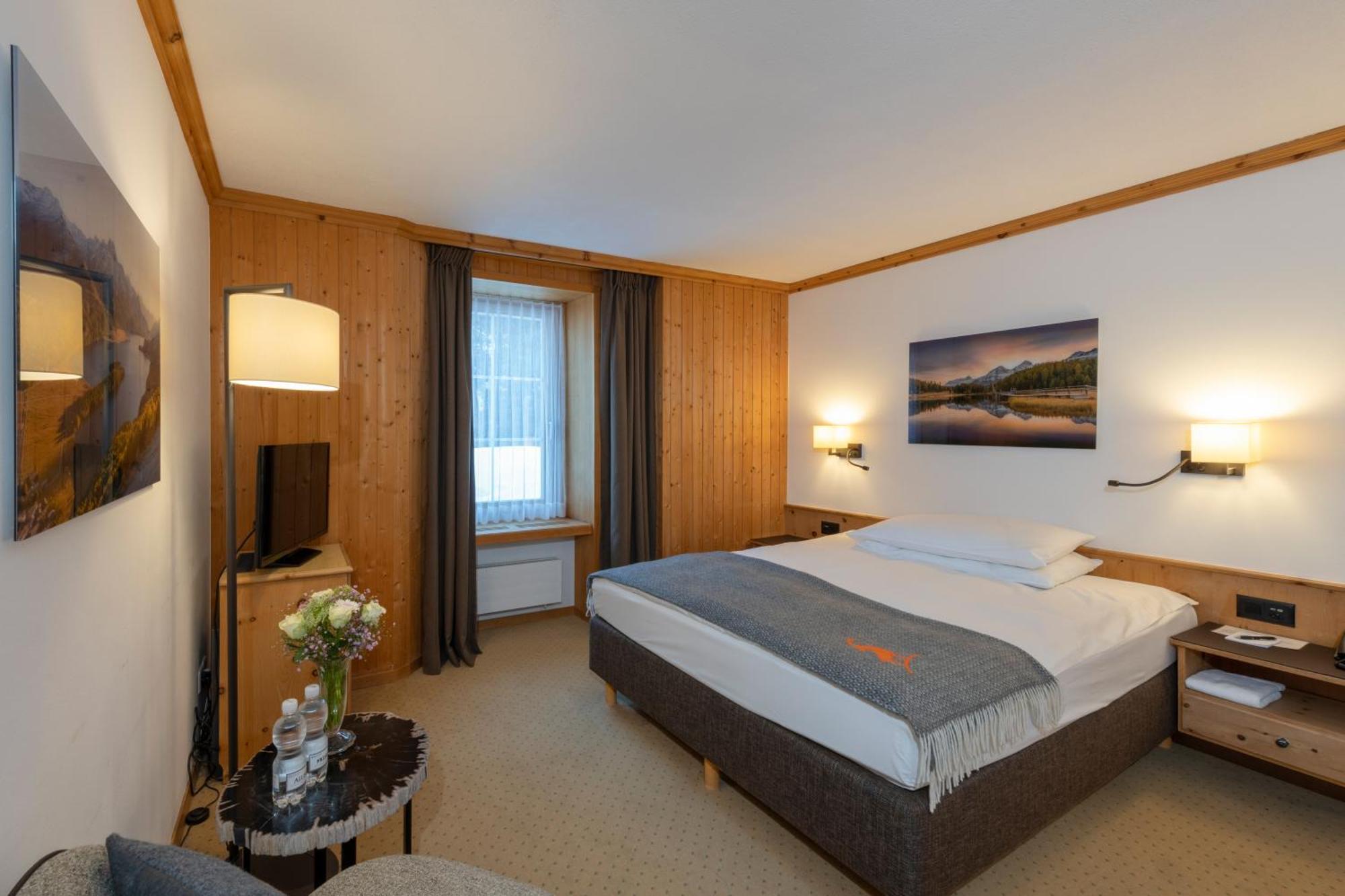 Edelweiss Swiss Quality Hotel Sils Maria Room photo